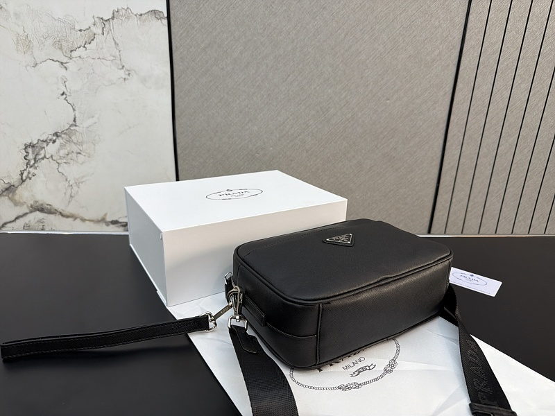 APP1 Bag 23-17CM Shoulder bags